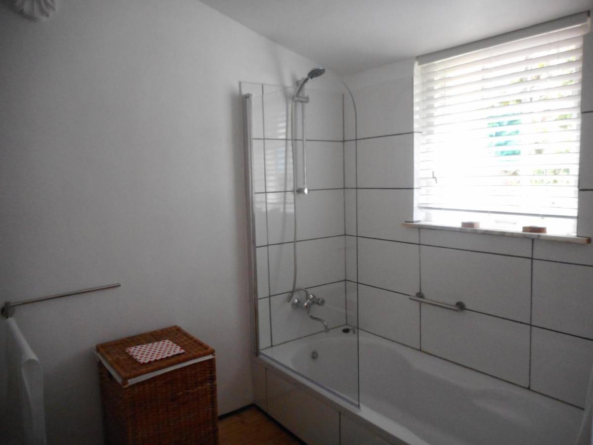 B&B In Karakteristieke Woning, Lytse Loane 5 Ee Эе Экстерьер фото